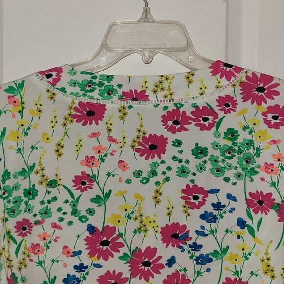 Crown & Ivy Vibrant Floral Spring Ruffle Sleeve Blouse - Picture 12 of 12